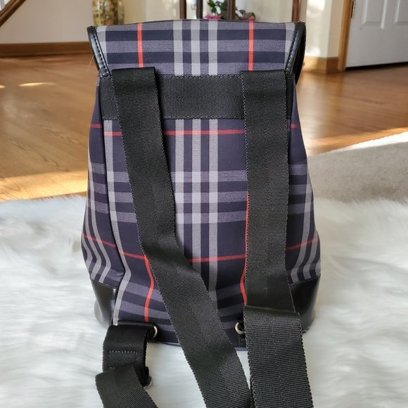 Burberry Nova Check Backpack - Picture 3 of 16